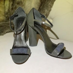 Marc Jacobs patient Leather heels